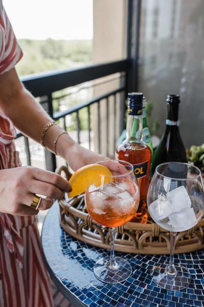 Aperol Spritz Recipe - A Classic Summertime Cocktail